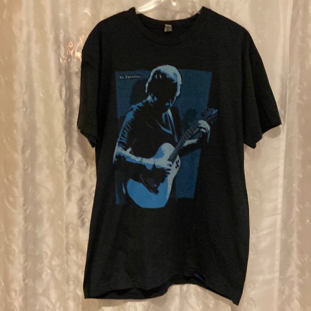 Ed Sheeran Artist/Concert T-Shirt Adult Size Large 💥
